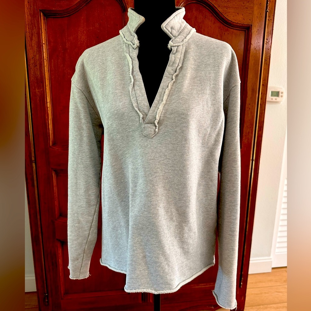 Frank and Eileen gray triple fleece “Patrick” henley Size Small